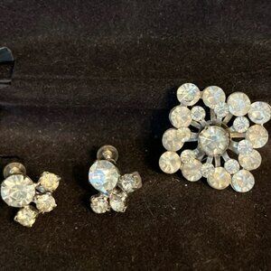 Vintage rhinestone brooch and screw on earrings